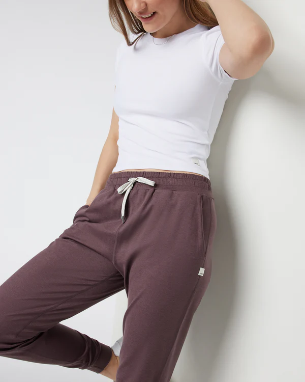 Vuori Women's Performance Jogger Long Elderberry Heather